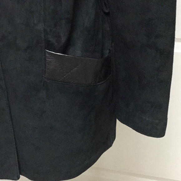 Danier Leather Suede Blazer with Leather Trim - Fully Lined - Picture 7 of 12